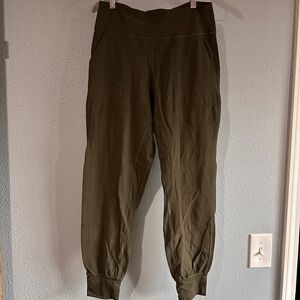 Lululemon Sz 8 Olive Green Jogger Pants
